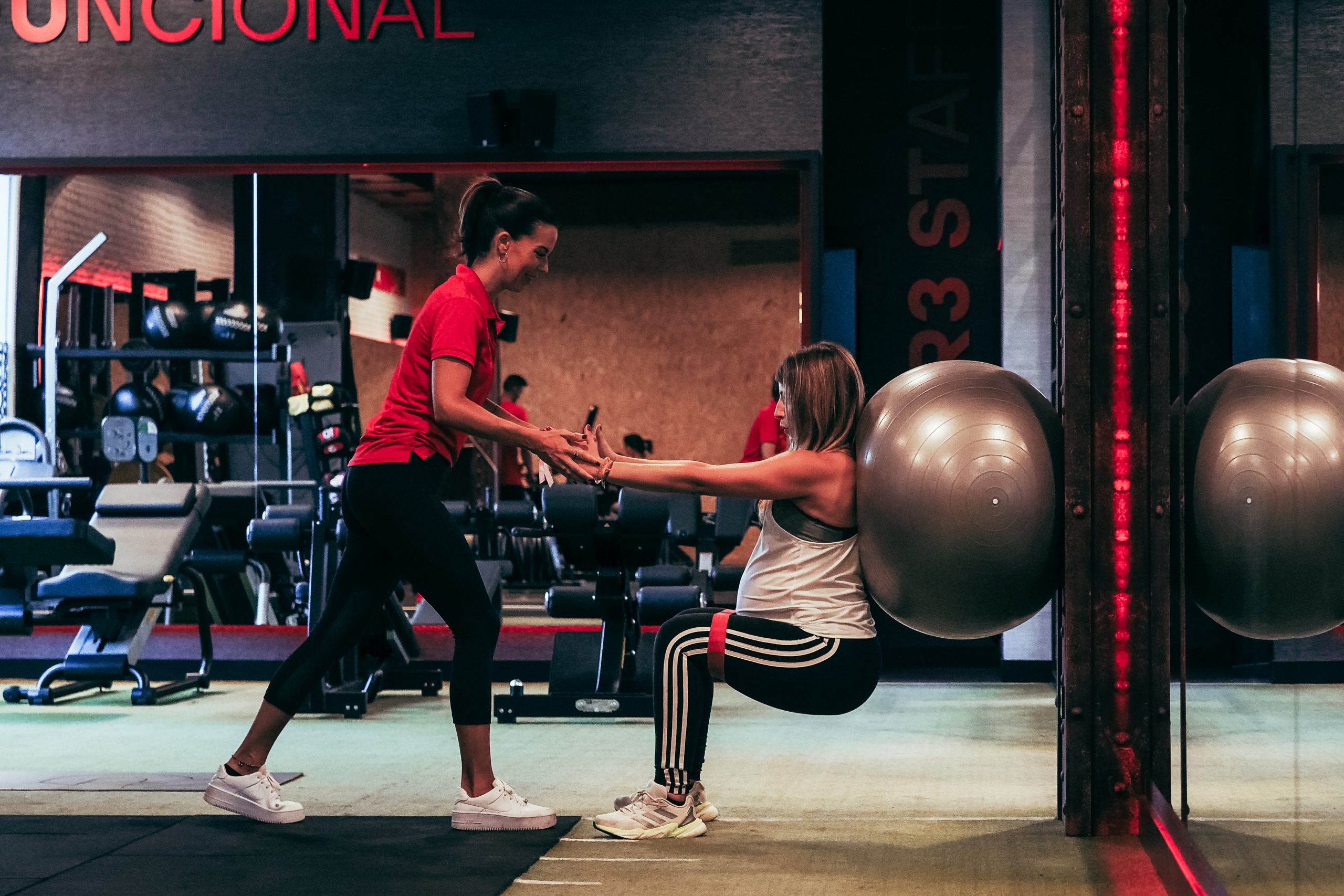Los 10 Beneficios de practicar deporte en el Embarazo 2 P8240125 scaled